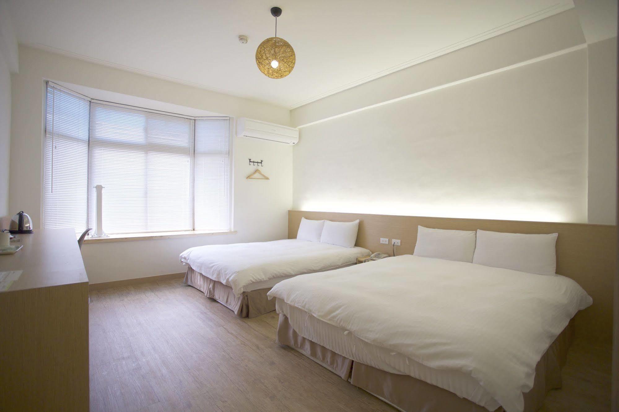 Young Motel Taitung Екстер'єр фото
