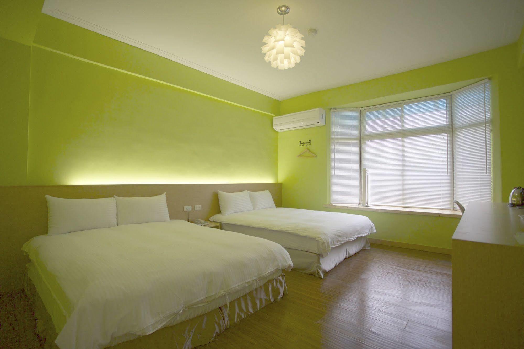 Young Motel Taitung Екстер'єр фото