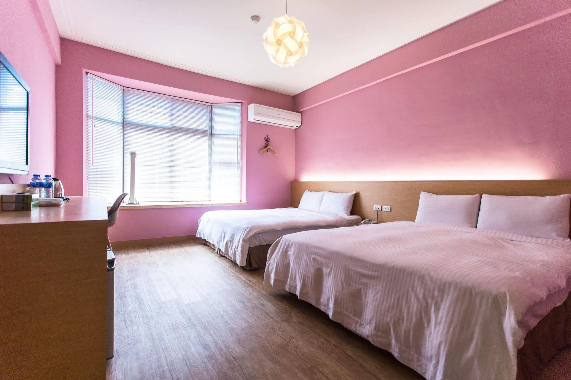 Young Motel Taitung Екстер'єр фото