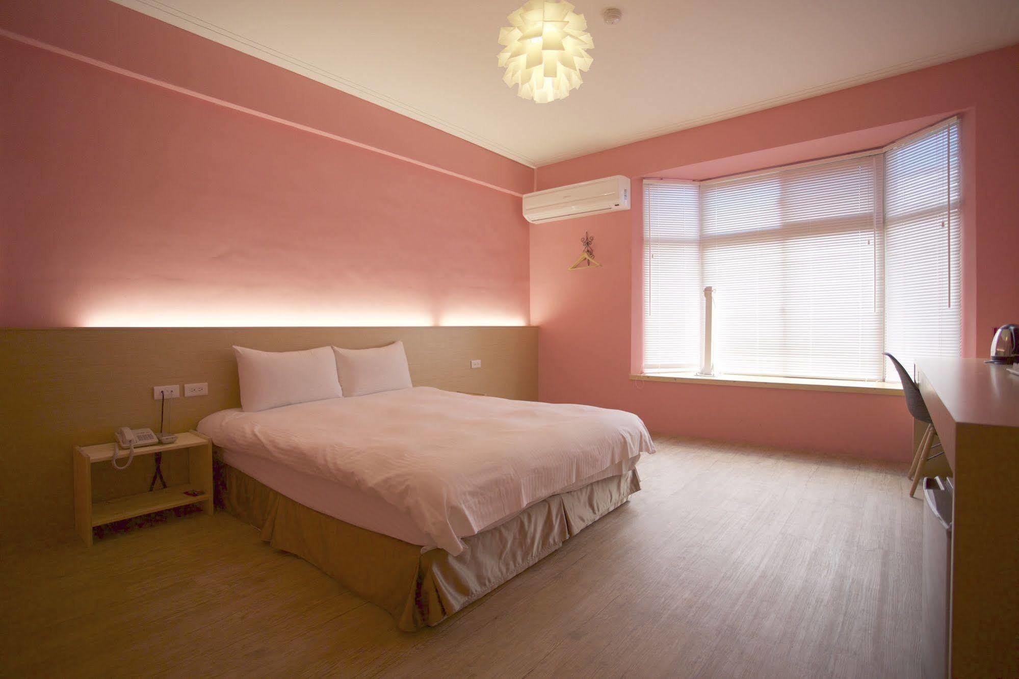 Young Motel Taitung Екстер'єр фото