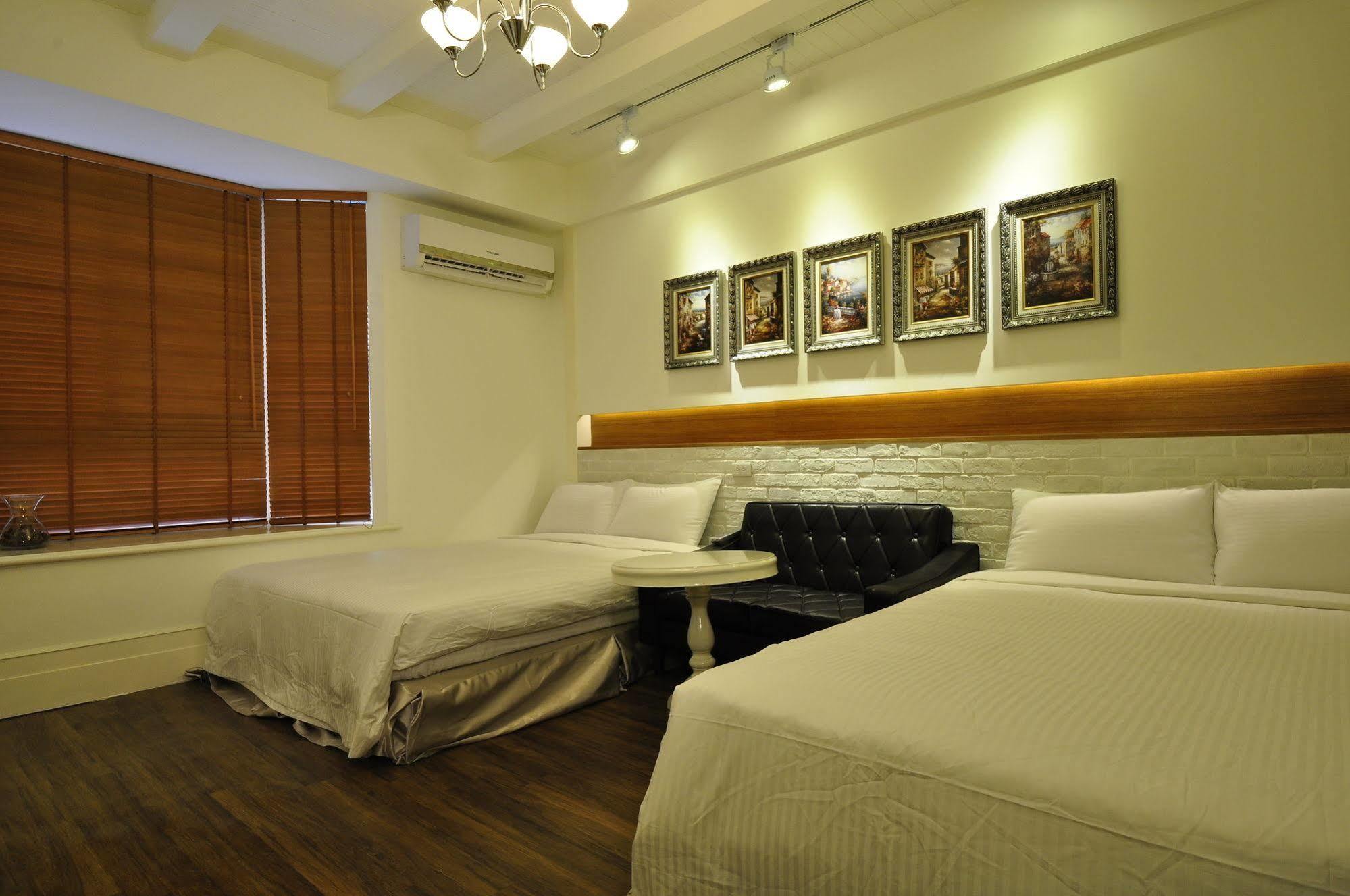 Young Motel Taitung Екстер'єр фото