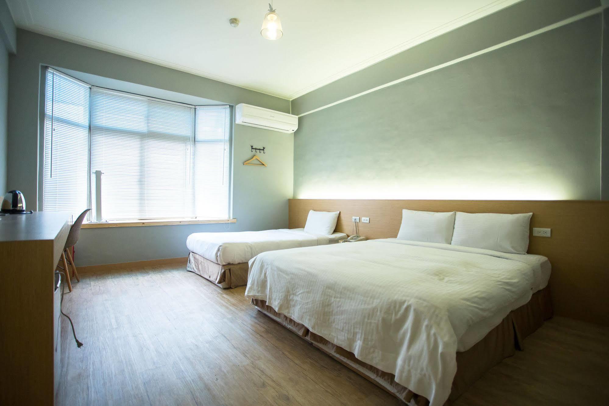 Young Motel Taitung Екстер'єр фото