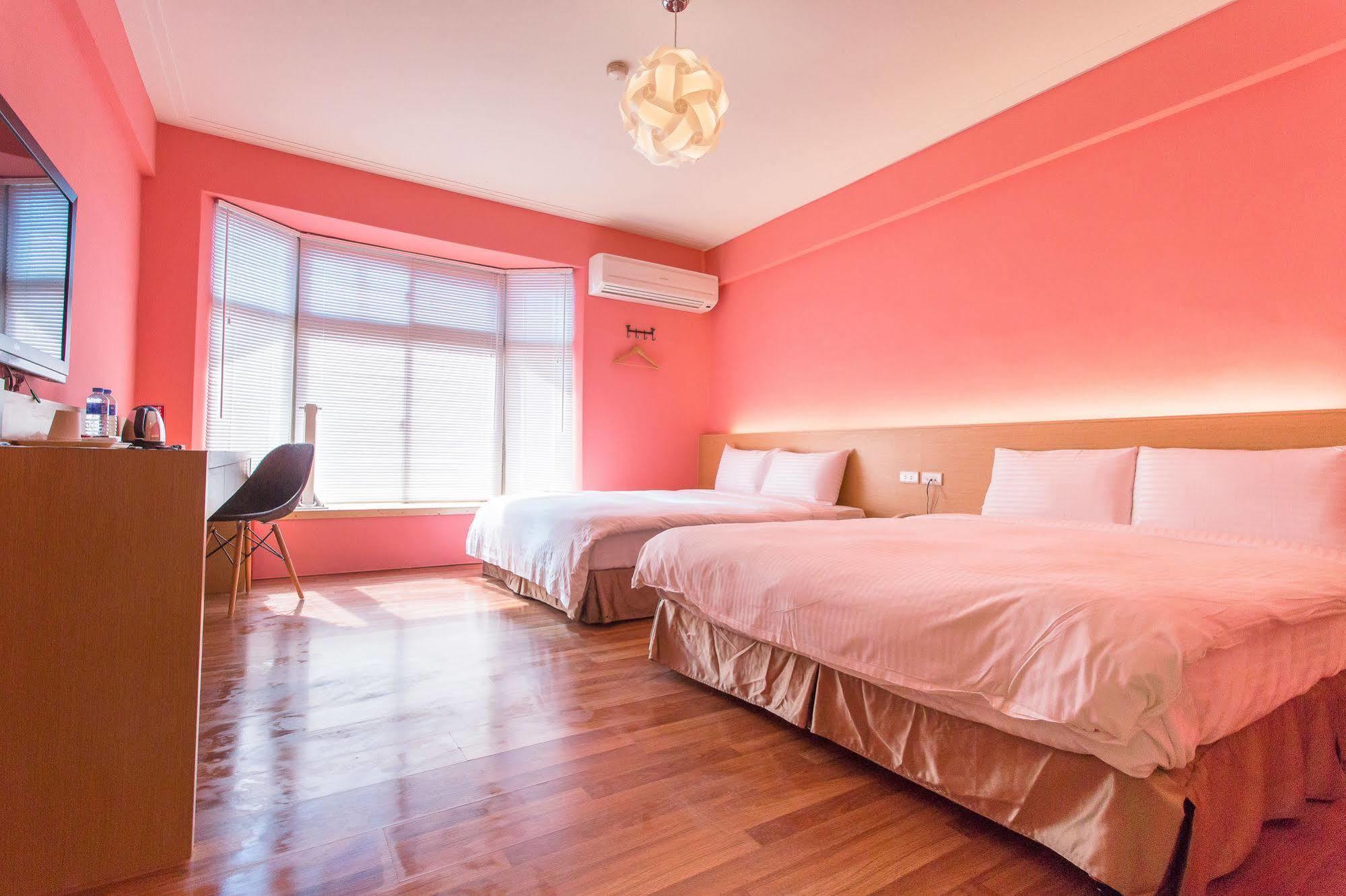 Young Motel Taitung Екстер'єр фото