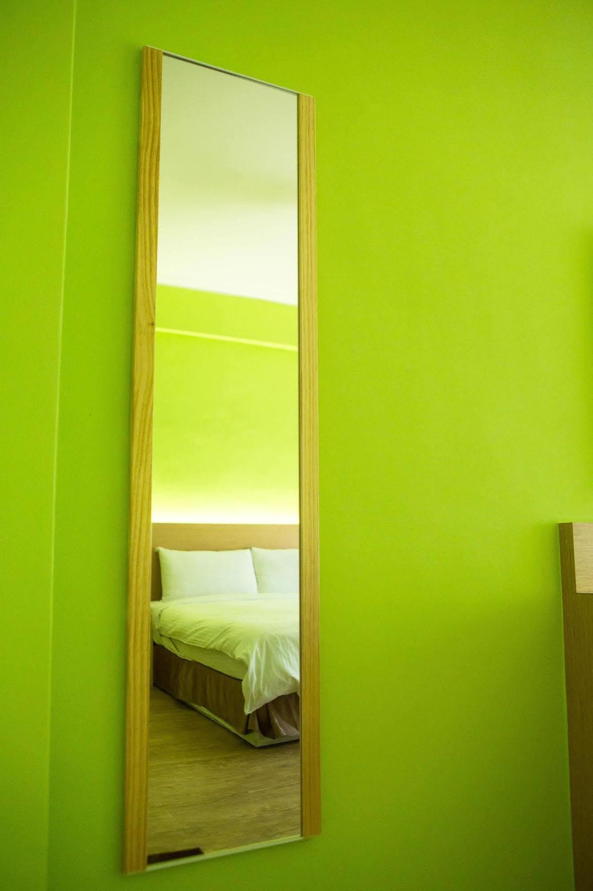 Young Motel Taitung Екстер'єр фото