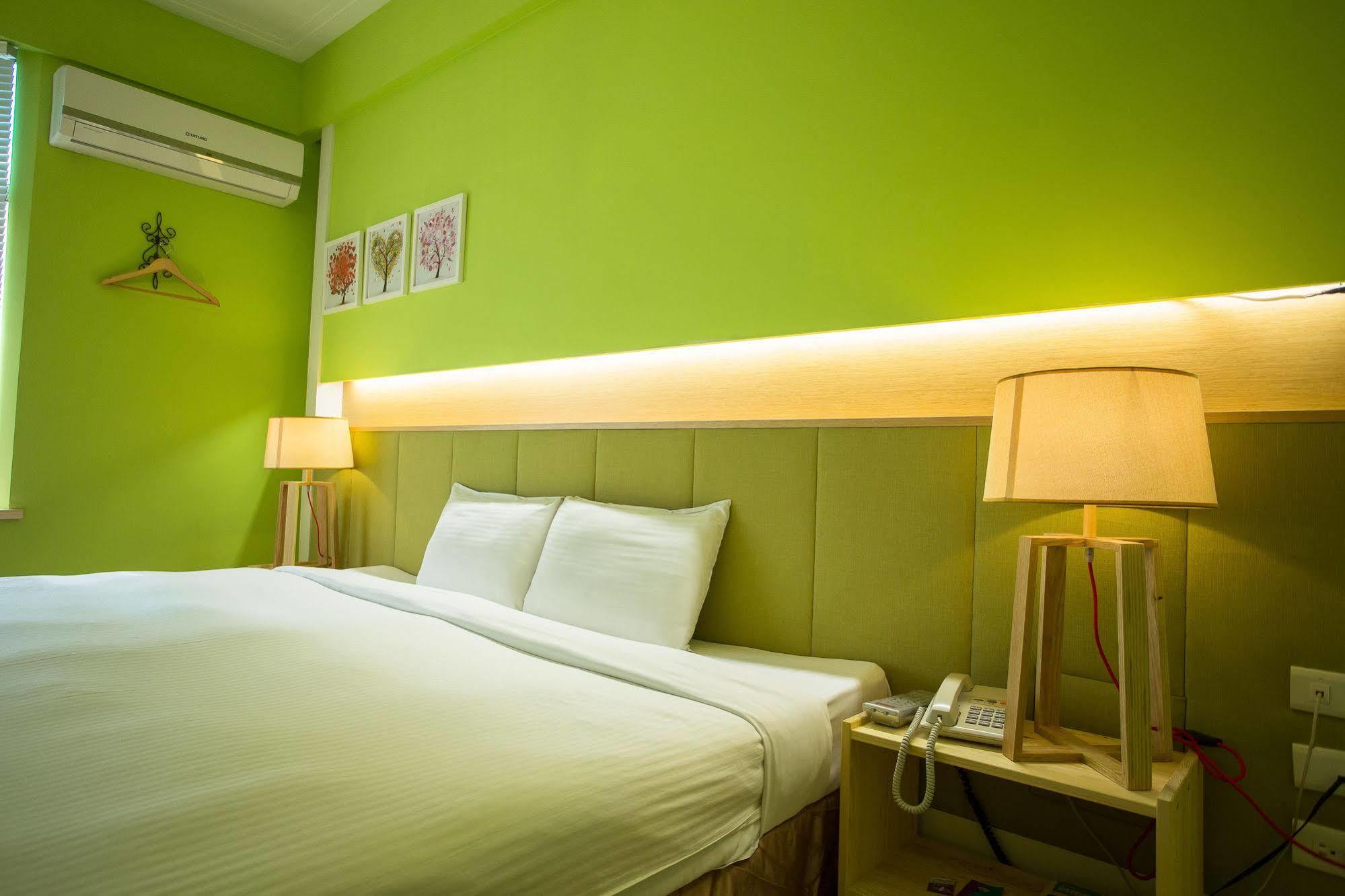 Young Motel Taitung Екстер'єр фото